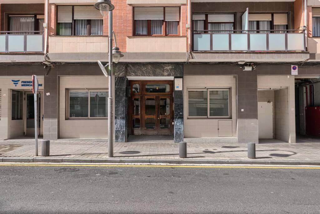 San Mames Football & Parking Bilbao Exterior photo